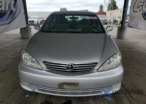 2005 Toyota Camry Le из США, поврежденный, VIN 4T1BE32K25U073859